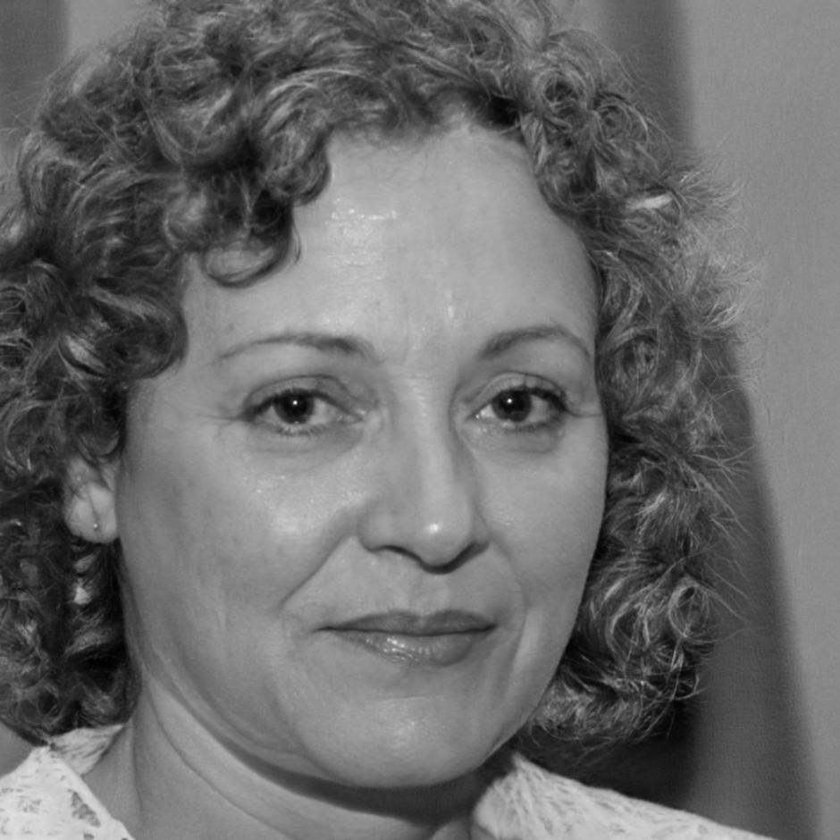Chen Martinez, Economic Research Specialist
